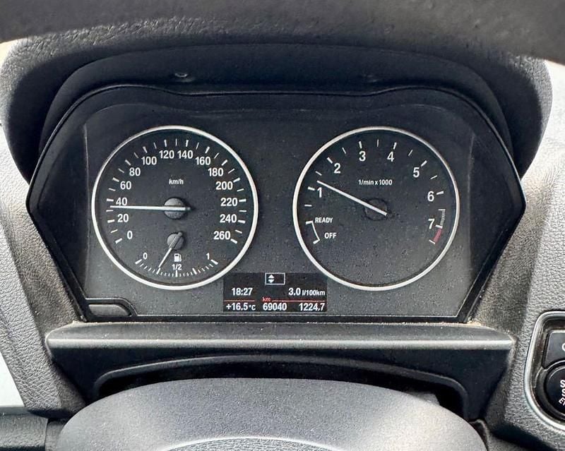 Gebraucht BMW 114 102 PS (75 kW) 2012 Schwarz Kleinwagen