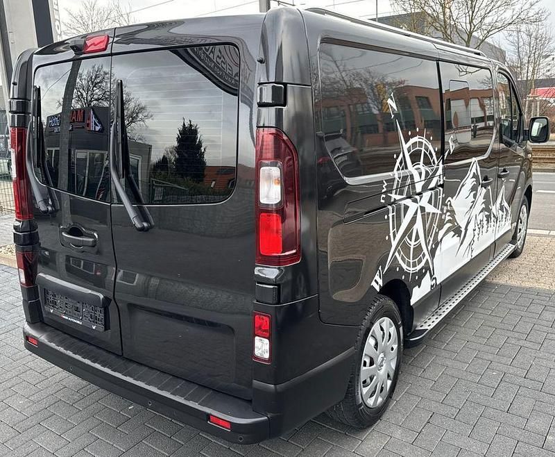 Gebraucht Renault Trafic 121 PS (88 kW) 2019 Schwarz Van / Kleinbus