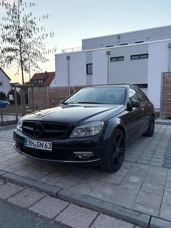 Gebraucht Mercedes C250 204 PS (150 kW) 2009 Schwarz Limousine