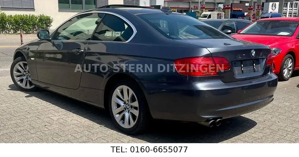 Gebraucht BMW 330 Comfort Edition 272 PS (200 kW) 2011 Grau Coupé