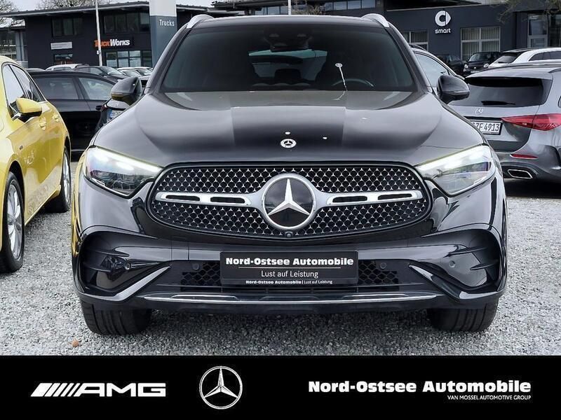 Gebraucht Mercedes GLC300 AMG 269 PS (197 kW) 2023 Andere farbe SUV