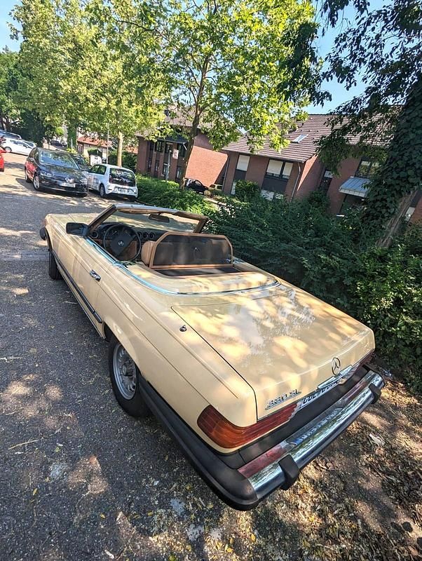 Gebraucht Mercedes SL380 218 PS (160 kW) 1981 Gelb Cabrio