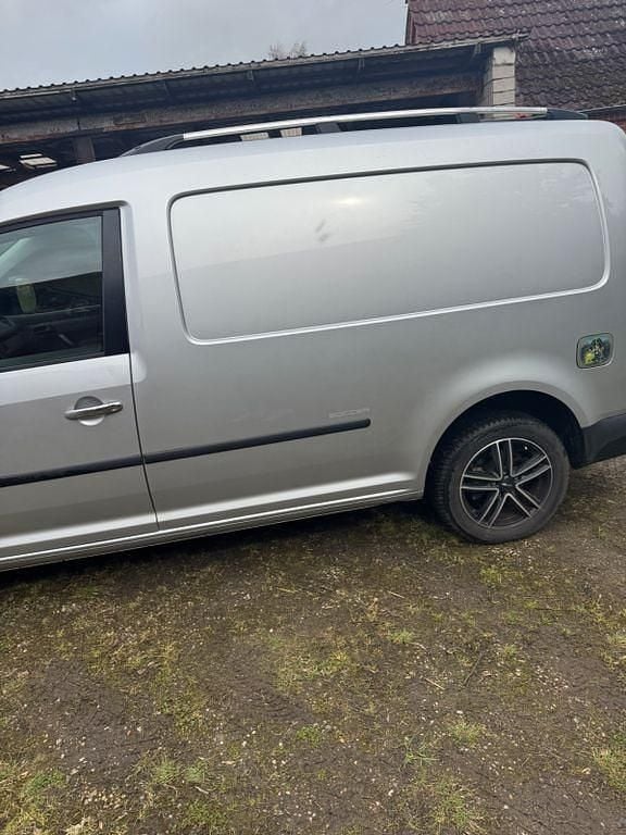 Gebraucht VW Caddy Maxi 107 PS (78 kW) 2014 Silber Van / Kleinbus