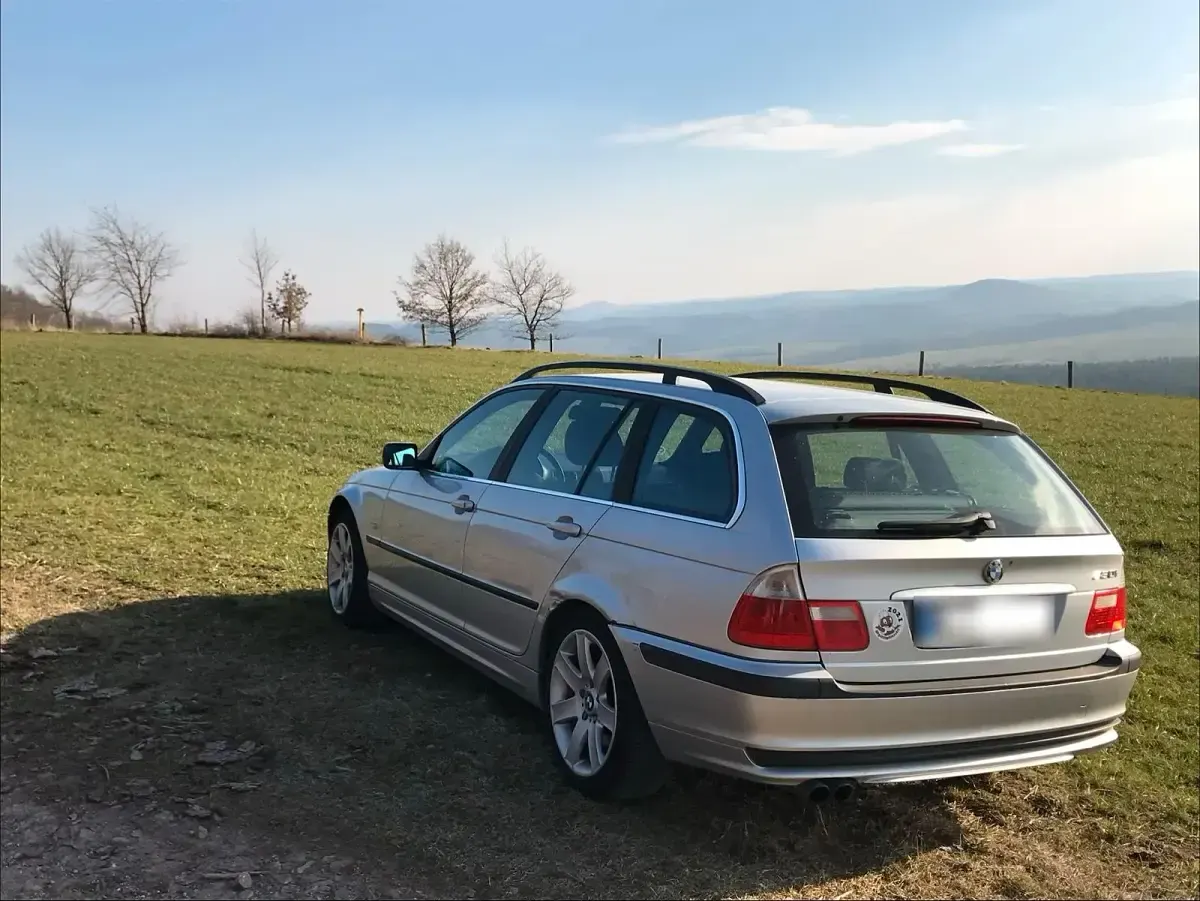 Gebraucht BMW 330 231 PS (169 kW) 2001 Silber Kombi