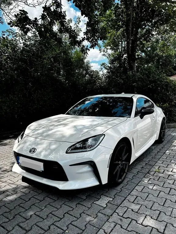 Gebraucht Toyota GR86 235 PS (172 kW) 2024 Weiß Coupé