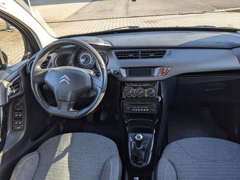 Gebraucht Citroën C3 Attraction 68 PS (50 kW) 2015 Ktv  lackierung schwarz perla nera (metallic) Kleinwagen