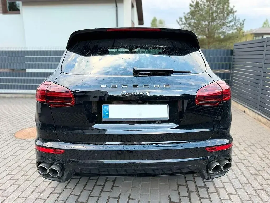 Second-hand Porsche Cayenne 420 CP (308 kW) 2017 Negru SUV