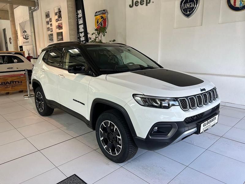 Gebraucht Jeep Compass 241 PS (177 kW) 2023 Weiß SUV