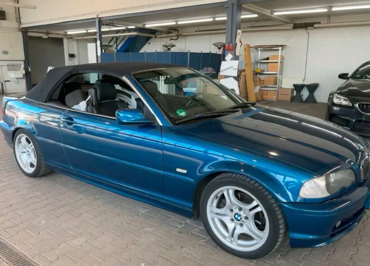 Gebraucht BMW 323 Cabriolet 170 PS (125 kW) 2000 Blau Cabrio