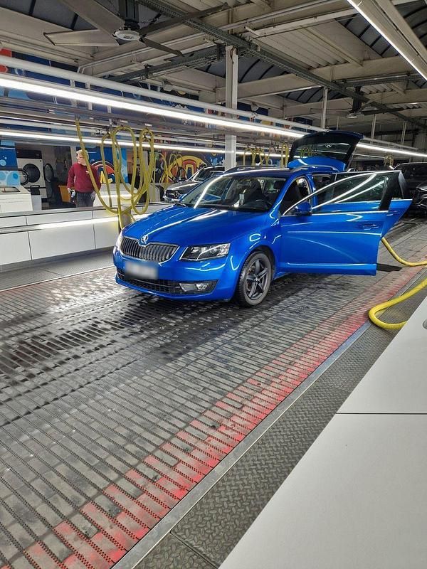 Gebraucht Skoda Octavia Style 110 PS (80 kW) 2016 Blau Kleinwagen