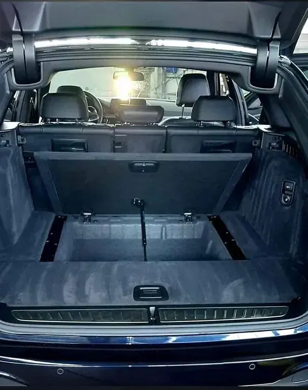 Gebraucht BMW 550 Performance 400 PS (294 kW) 2018 Schwarz Limousine