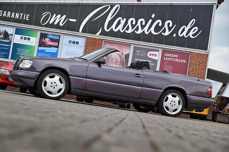 Gebraucht Mercedes 220 150 PS (110 kW) 1993 Braun Cabrio
