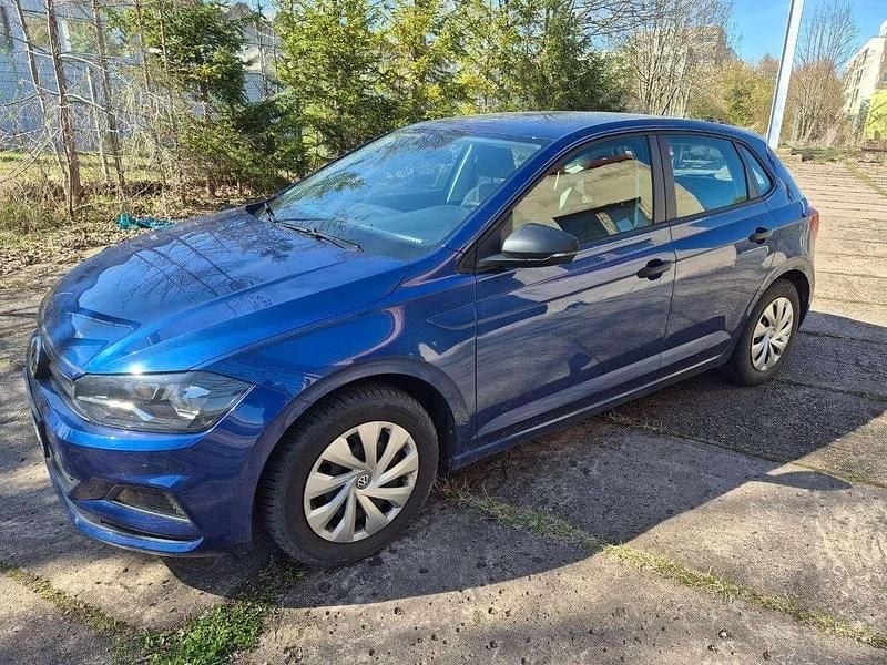 Gebraucht VW Polo Trendline 65 PS (47 kW) 2019 Reef blue metallic Kleinwagen