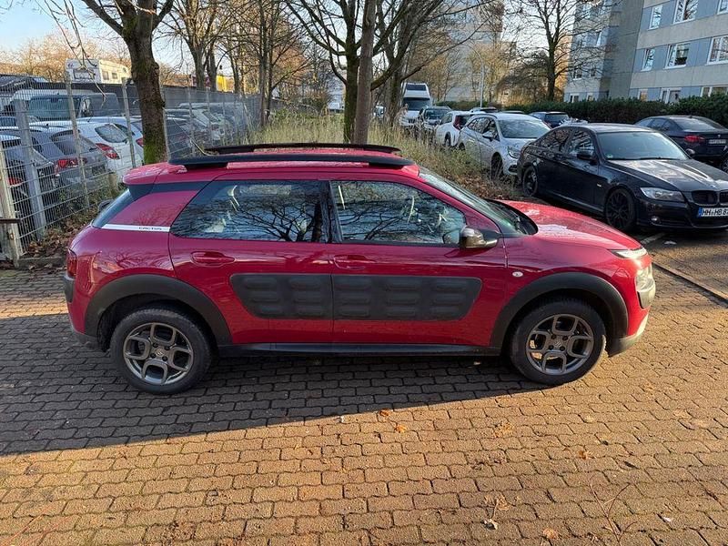 Gebraucht Citroën C4 Feel 82 PS (60 kW) 2016 Rot Limousine