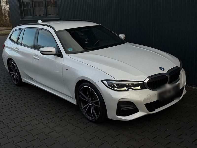 Gebraucht BMW 320 M Sport 190 PS (139 kW) 2021 Weiß Kombi