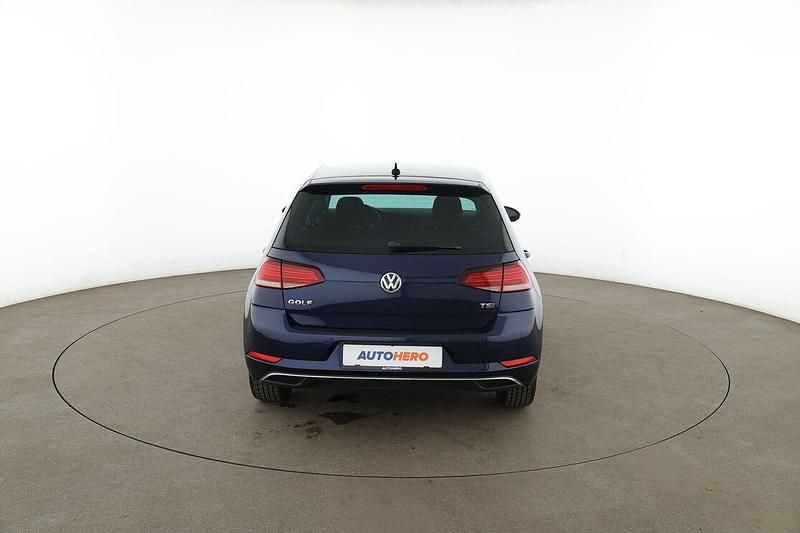 Gebraucht VW Golf VII Comfortline 2017 Blau Limousine
