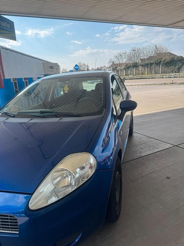 Gebraucht Fiat Punto 77 PS (56 kW) 2008 Blau Kleinwagen