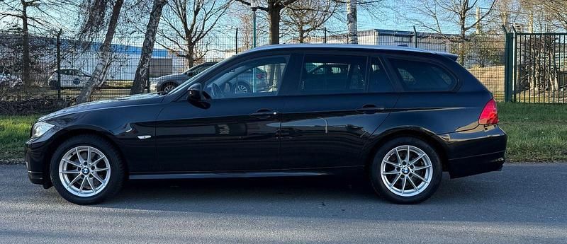 Gebraucht BMW 318 Performance 143 PS (105 kW) 2010 Schwarz Kombi