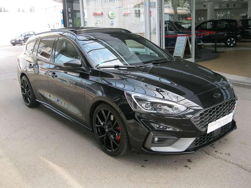 Gebraucht Ford Focus ST 280 PS (205 kW) 2020 Obsidianschwarz metallic Kombi
