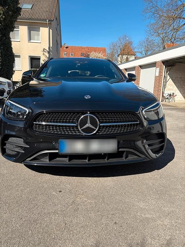 Gebraucht Mercedes E300 AMG line 320 PS (235 kW) 2022 Schwarz Kombi