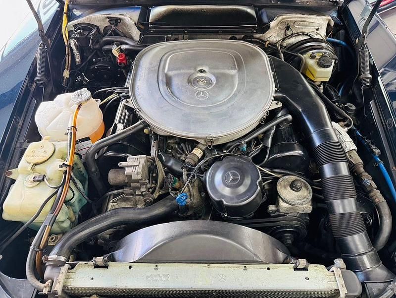 Gebraucht Mercedes 560 227 PS (166 kW) 1986 Blau Cabrio