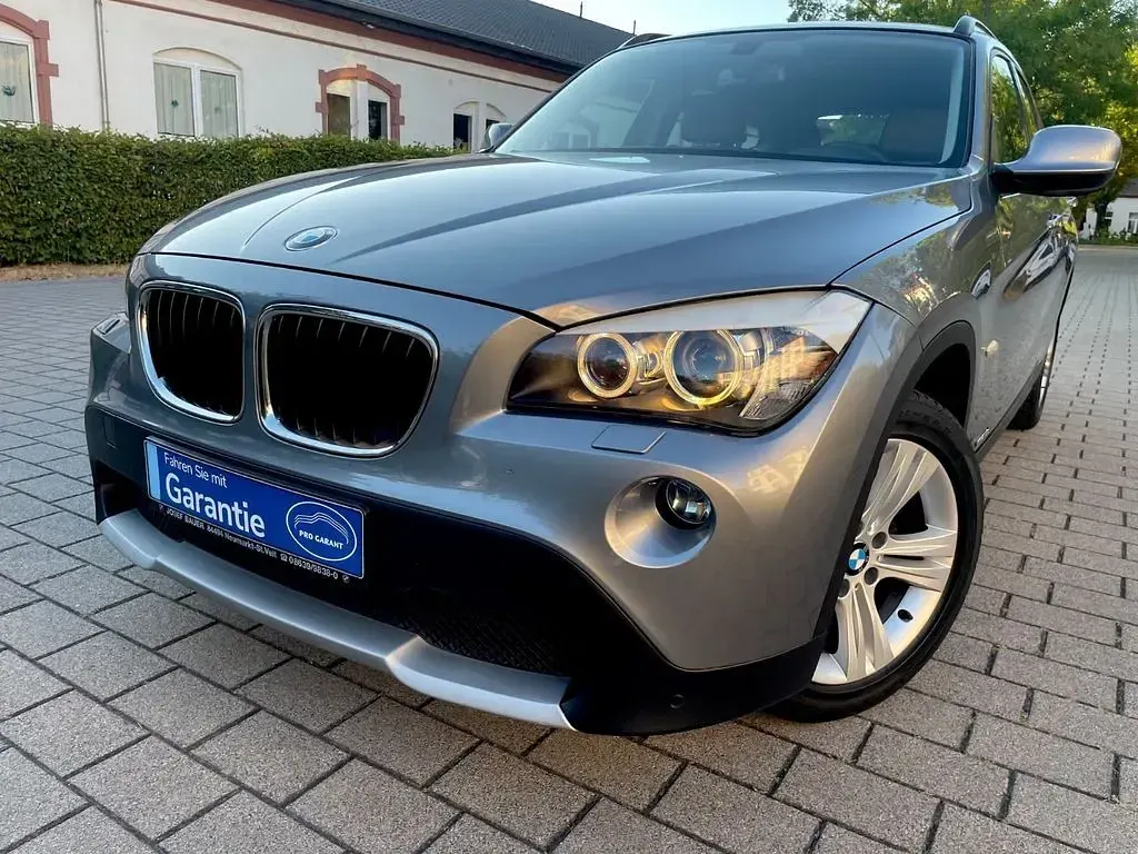 Gebraucht BMW X1 Sport Line 143 PS (105 kW) 2011 Grau SUV