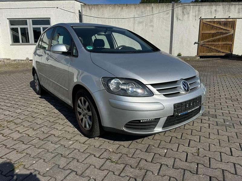 Gebraucht VW Golf IV Comfortline 116 PS (85 kW) 2005 Reflexsilber metallic Kleinwagen