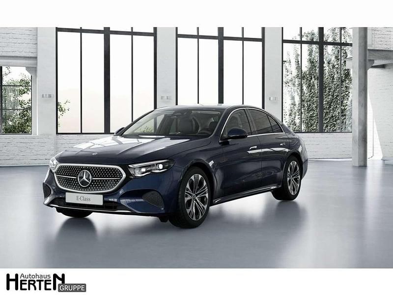Gebraucht Mercedes E400 Avantgarde 252 PS (185 kW) 2025 Lack nautikblau Limousine