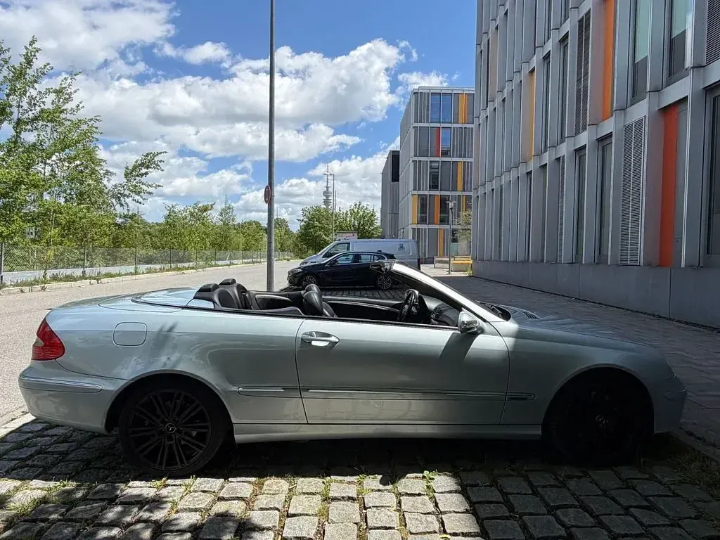Gebraucht Mercedes CLK350 Avantgarde 272 PS (200 kW) 2005 Grau Cabrio
