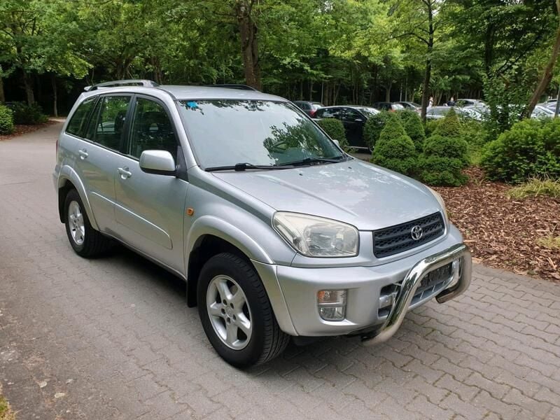 Gebraucht 2002 Toyota RAV4 SUV | 7.500 € (Etwas zu teuer) - Bild 1/4