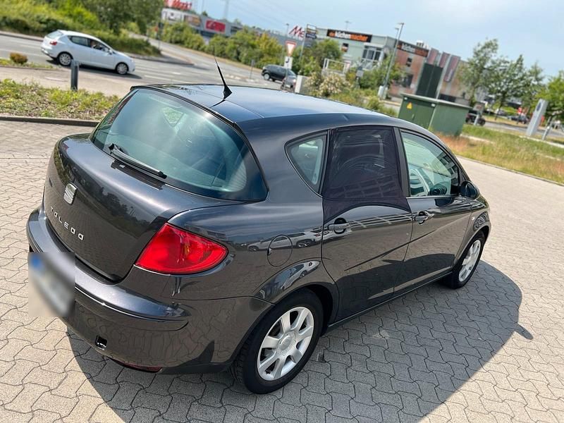 Gebraucht Seat Toledo 101 PS (74 kW) 2005 Andere farben Kleinwagen