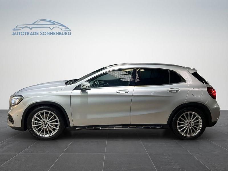 Gebraucht Mercedes GLA250 AMG line 211 PS (155 kW) 2019 Silber SUV