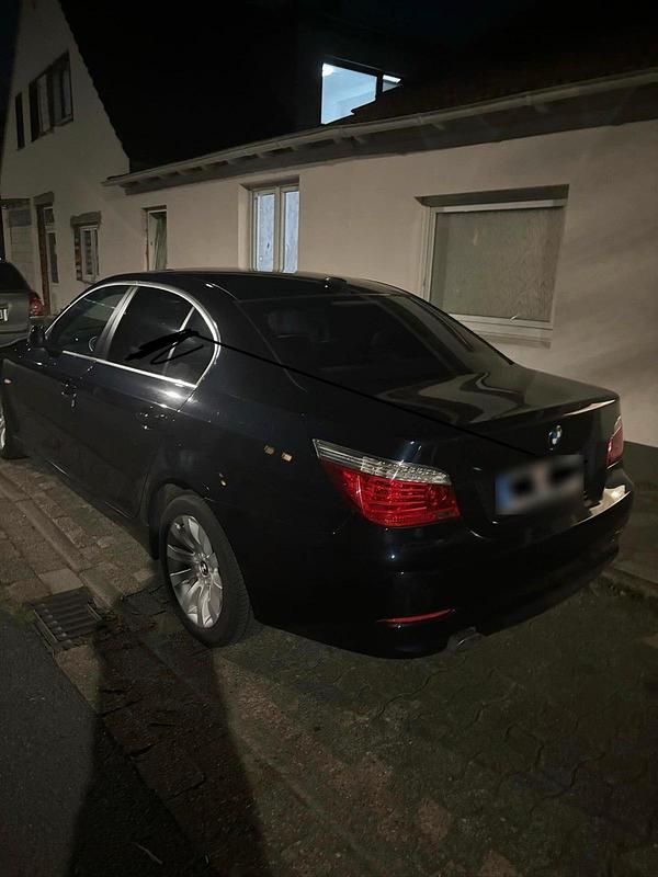 Gebraucht BMW 520 179 PS (131 kW) 2009 Blau Limousine