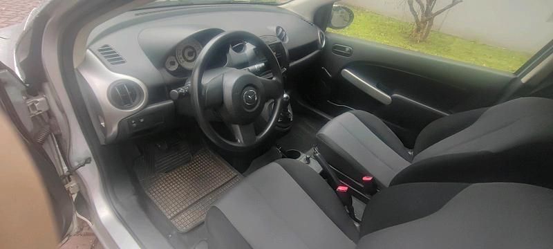 Gebraucht Mazda 2 75 PS (55 kW) 2009 Grau Kleinwagen