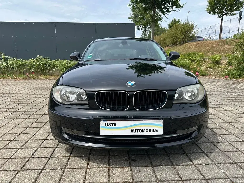 Gebraucht BMW 120 170 PS (125 kW) 2011 Schwarz Kleinwagen
