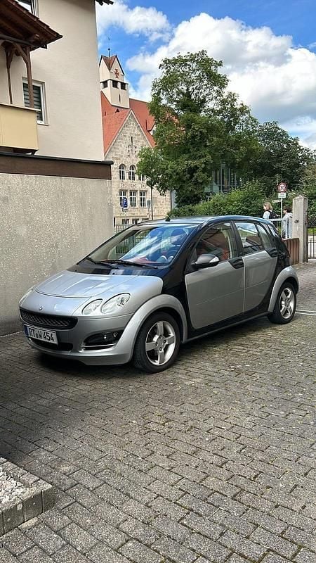 Silber Gebraucht 2005 Smart ForFour Kleinwagen | 1.250 € - Bild 1/4