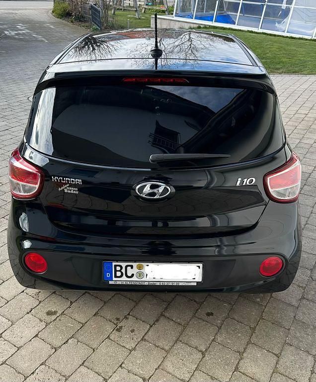 Gebraucht Hyundai i10 Passion Plus 87 PS (63 kW) 2018 Schwarz Kleinwagen