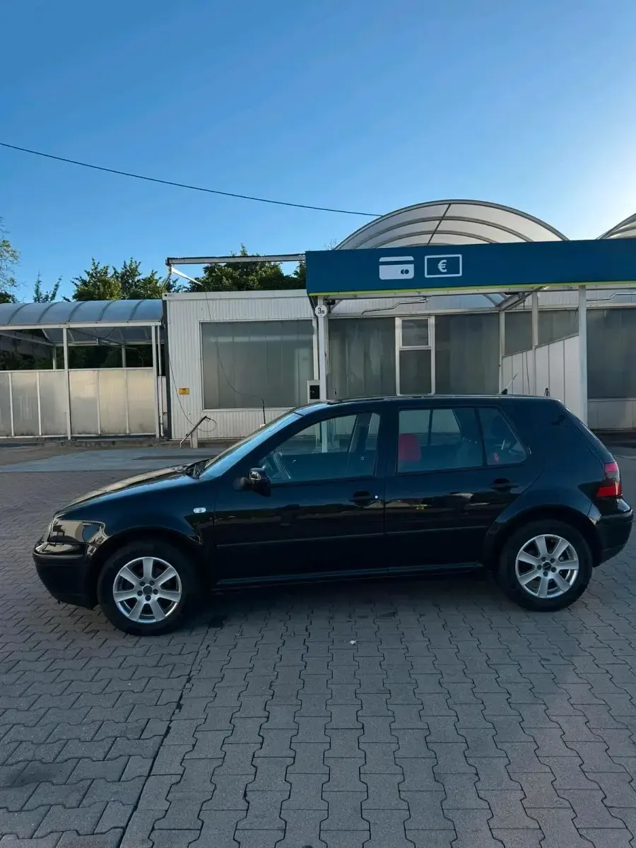 Gebraucht VW Golf IV 75 PS (55 kW) 2000 Schwarz Kleinwagen