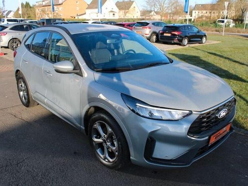 Gebraucht Ford Kuga ST-Line 186 PS (136 kW) 2025 Silber SUV