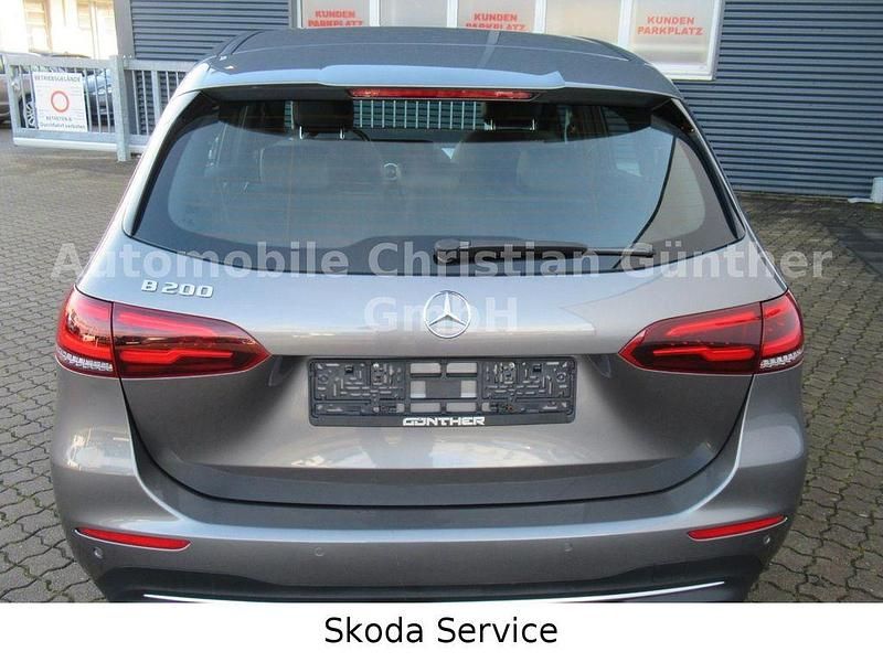 Gebraucht Mercedes B200 Edition 1 163 PS (119 kW) 2019 Grau Van / Kleinbus