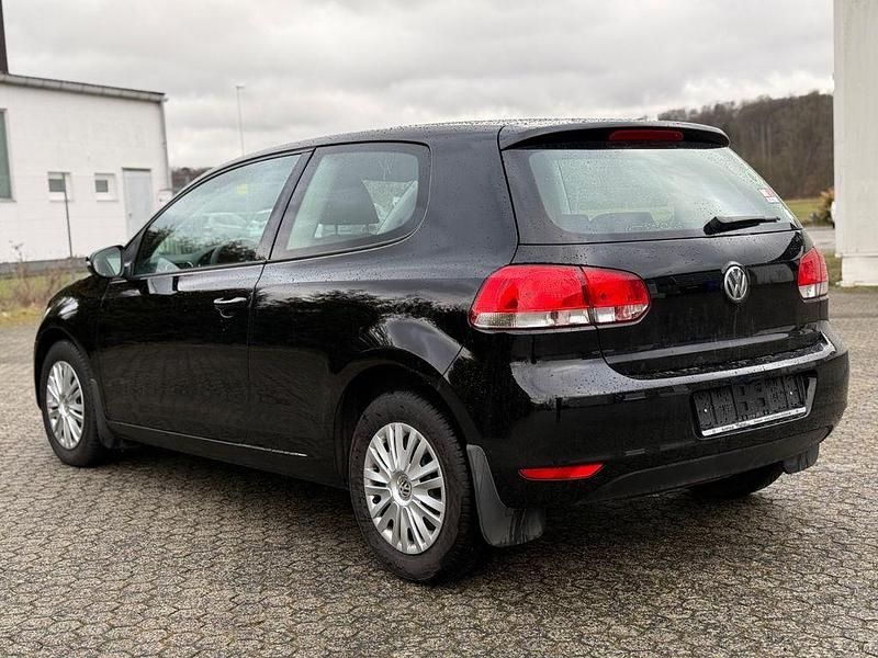 Gebraucht VW Golf VI 80 PS (58 kW) 2009 Schwarz Kleinwagen