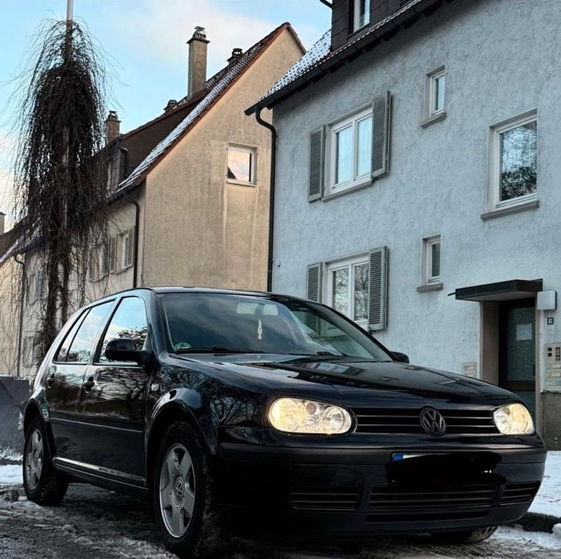 Schwarz Gebraucht 2003 VW Golf Limousine | 888 € (Superpreis) - Bild 1/4