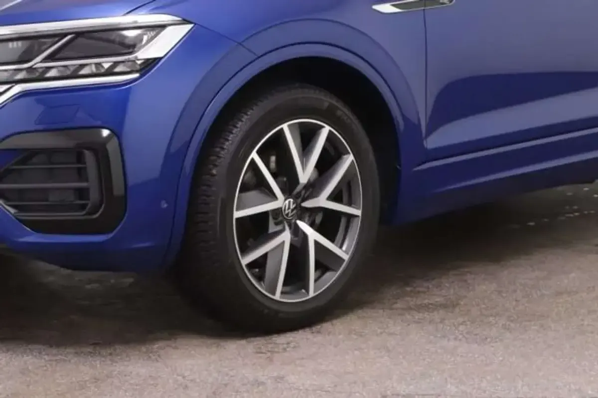 Gebraucht VW Touareg R-line 286 PS (210 kW) 2023 Blau SUV