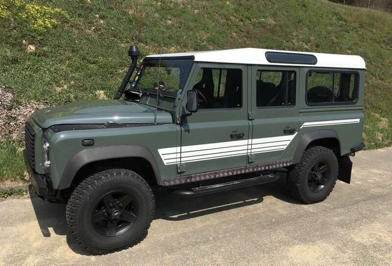 Grün Gebraucht 2011 Land Rover Defender SUV | 54.000 € - Bild 1/4