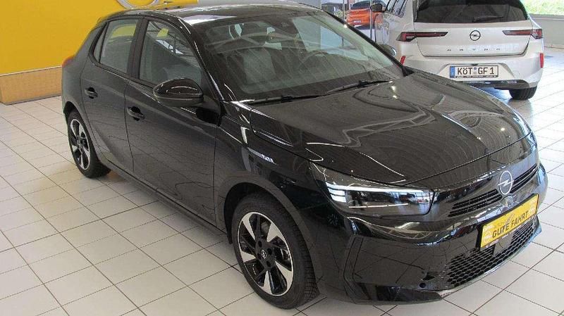 Gebraucht Opel Corsa-e Edition 100 kW (136 PS) 2024 Lackierung schwarz perla nera/ Kleinwagen