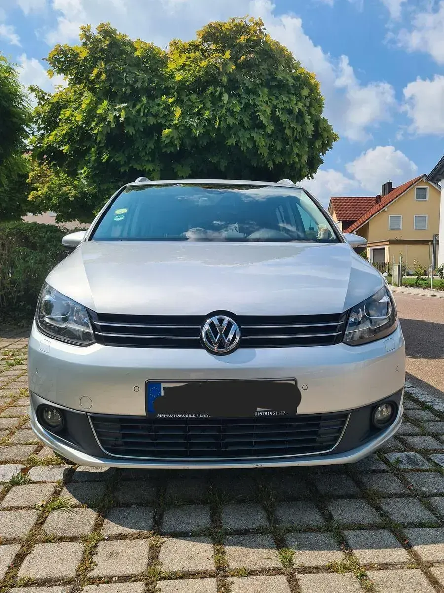 Gebraucht VW Touran Cup 105 PS (77 kW) 2015 Silber Van / Kleinbus