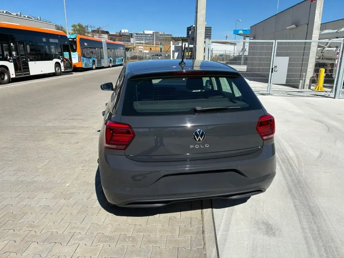 Usata VW Polo Comfortline 95 CV (69 kW) 2021 Grigio Utilitaria