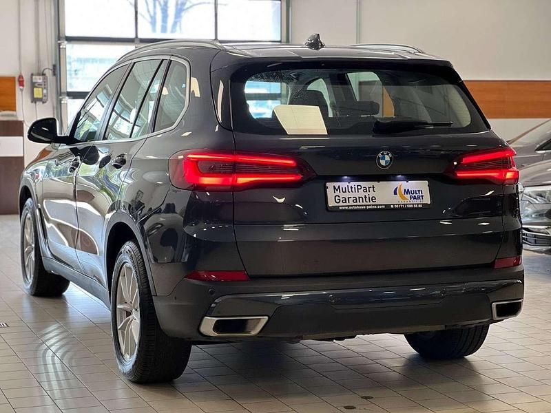 Gebraucht BMW X5 340 PS (250 kW) 2021 Arktikgrau brillanteffekt SUV