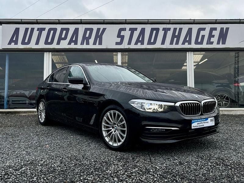 Schwarz Gebraucht 2020 BMW 520 Performance Limousine | 25.990 € (Superpreis) - Bild 1/4