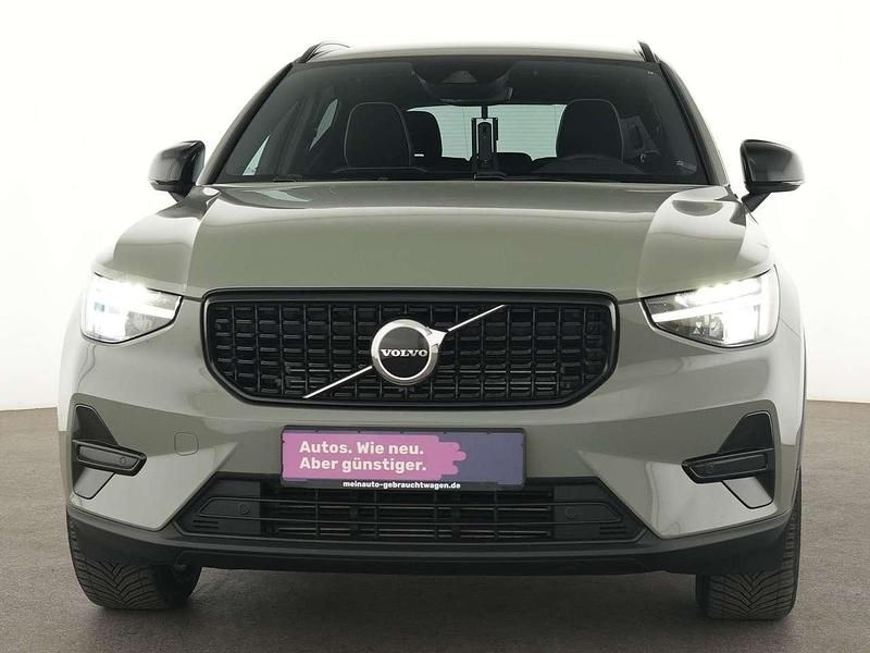 Gebraucht Volvo XC40 211 PS (155 kW) 2022 Sage green SUV
